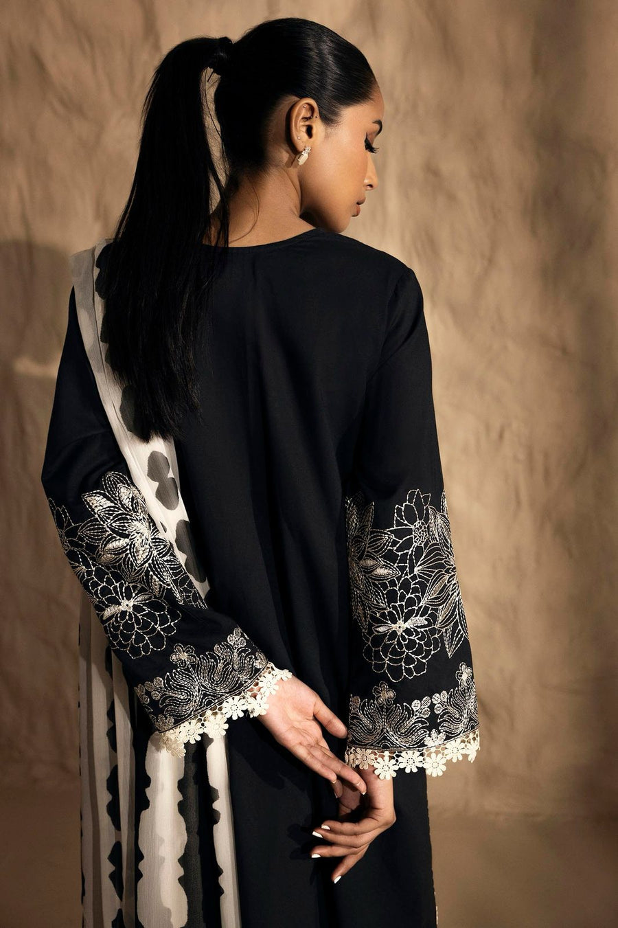 Winter Heavy 3pc Emboidery RJ-2025/3